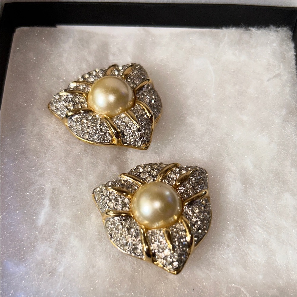 Elegant Gold and Silver Pearl Earrings Clip ons